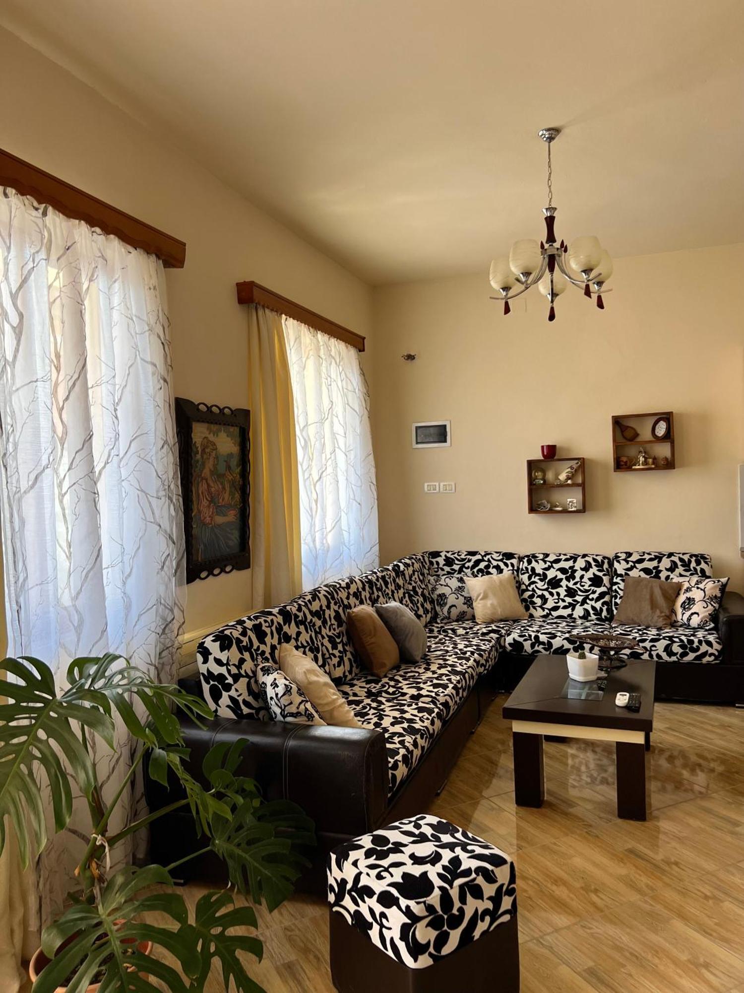 Villa Ensalv Berat - Apartment - Room - Penthouse Rum bild